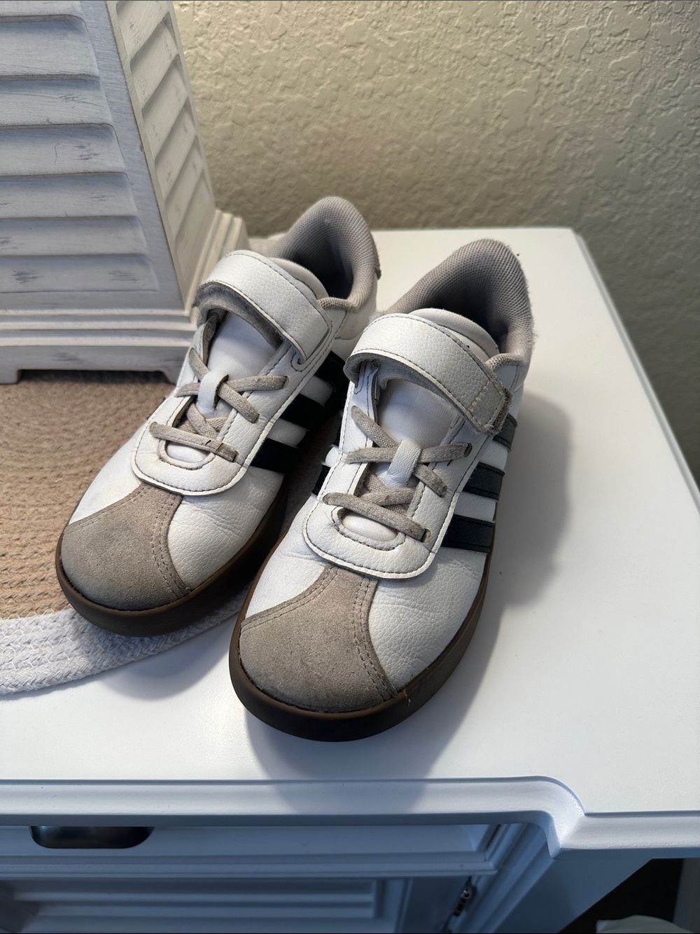 adidas Kids White, Gray and Black Low-Top Sneakers
